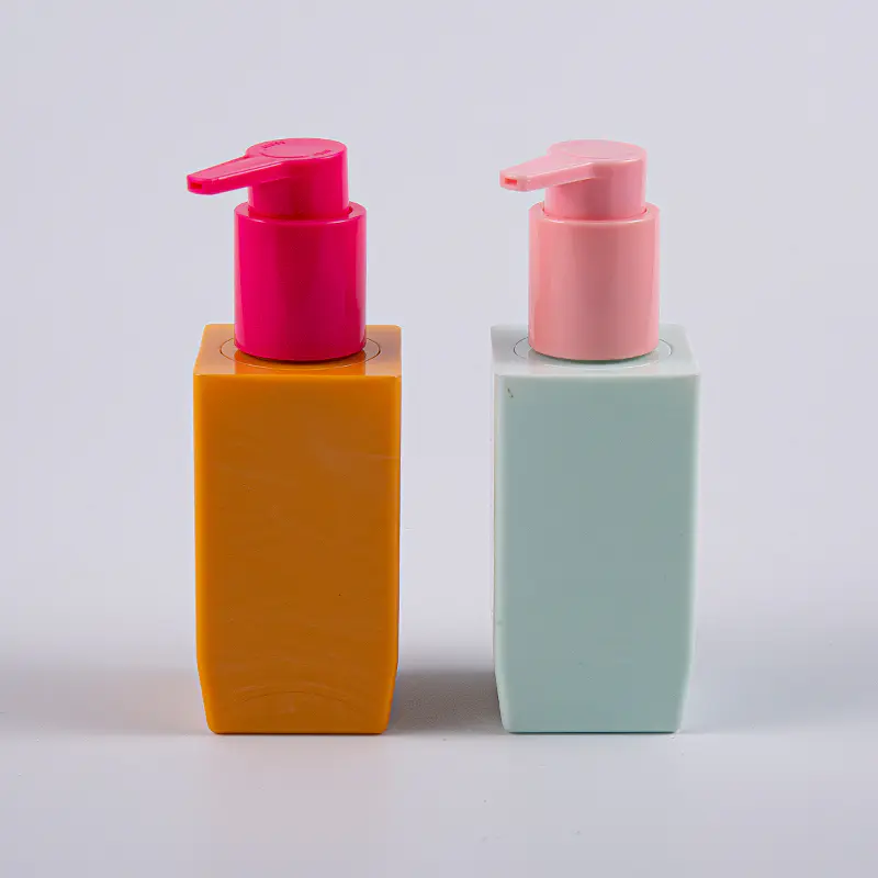 Mehrere Farboptionen, quadratische 50-ml-PETG-Lotionsflasche mit dicker Wand und Kunststoffpumpe 