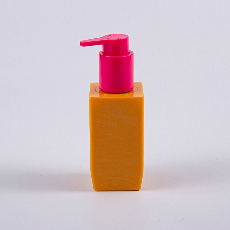 Mehrere Farboptionen, quadratische 50-ml-PETG-Lotionsflasche mit dicker Wand und Kunststoffpumpe 