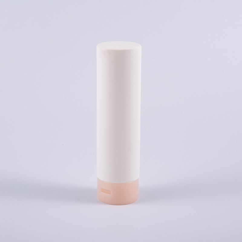 Weiße Soft-Touch-runde umgekehrte 180-ml-PE-Haarspülungs-Reinigungsflasche mit Klappverschluss Weiße Soft-Touch-runde umgekehrte 180-ml-PE-Haarspülungs-Reinigungsflasche mit Klappverschluss