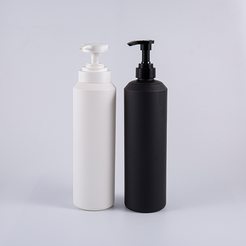 Weiße und schwarze weiche, runde, große 1000-ml-PE-Reinigungspumpflasche