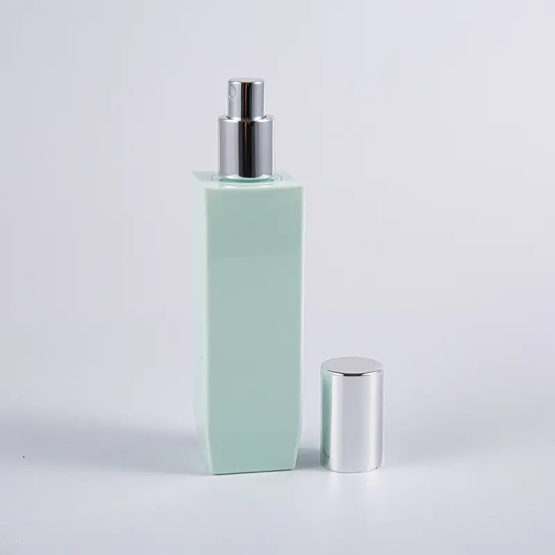 Mehrere Farboptionen, quadratische Form, dickwandige 150-ml-Lotionsflasche aus PETG mit Aluminium-Pumpverschluss 
